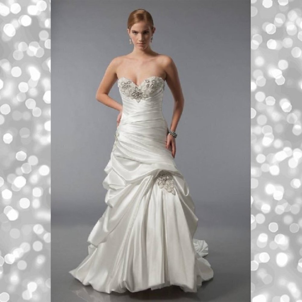 NWT Alfred Sung Bridal Wedding Gown 6891